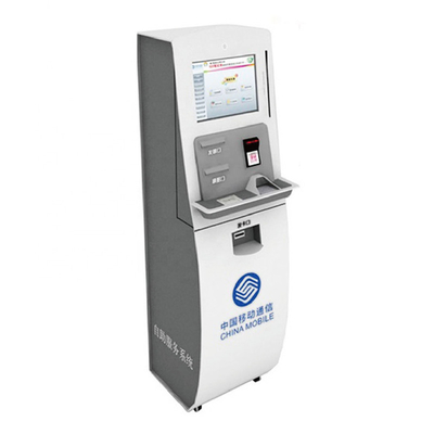 Macchina dell'aeroporto del chiosco self service del biglietto della carta del trasporto