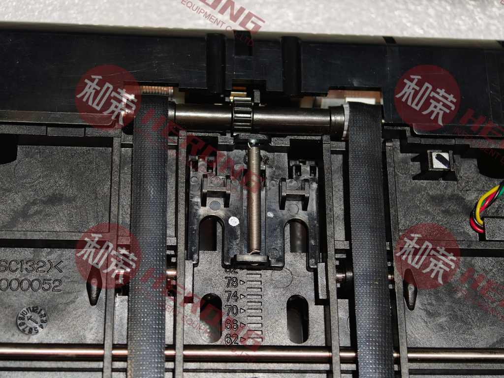 Nuova molla di alta qualità per parti dello sportello automatico ATM del carrello del morsetto Hyosung CDU