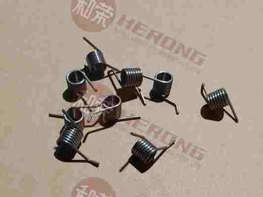 Nuova molla di torsione sinistra di alta qualità per il carrello del morsetto Hyosung CDU 1.4 + 0D10.5*11.2L*7N Parti di ricambio ATM